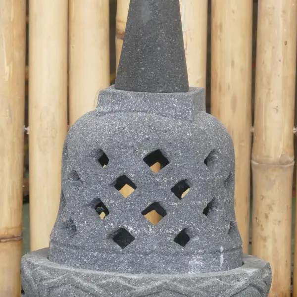 Product image 2 of the product “Japanese style Garden Lantern, made from Andesit Stone. Multipart. 50 cm Height, Roof is 30 cm width. ”